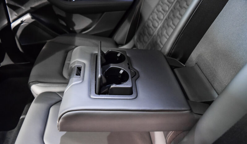 Audi RSQ8 Performance lleno