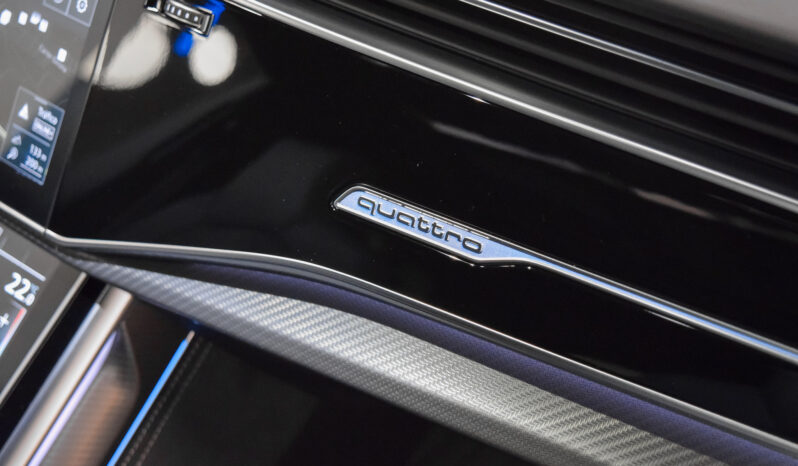 Audi RSQ8 Performance lleno