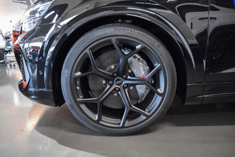 Audi RSQ8 Performance lleno