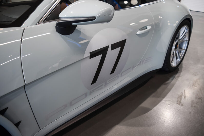 Porsche 911 S/T lleno