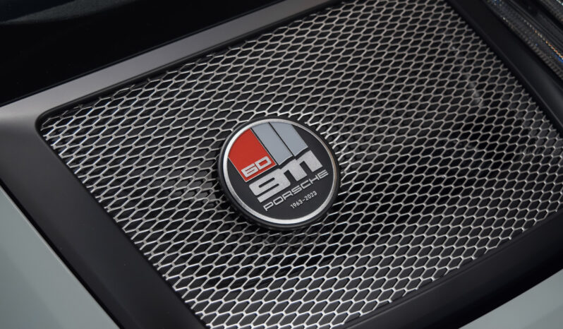 Porsche 911 S/T lleno