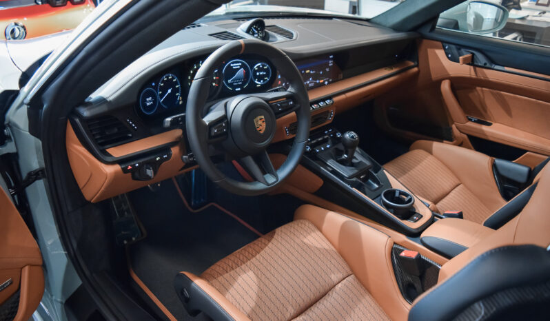 Porsche 911 S/T lleno
