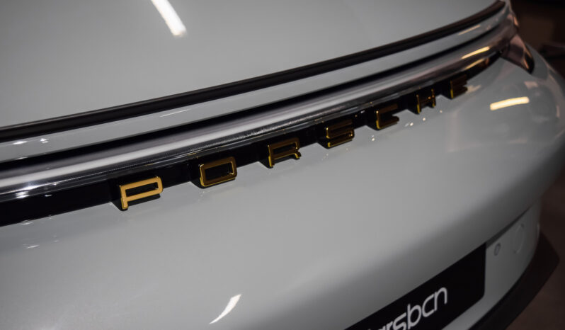 Porsche 911 S/T lleno
