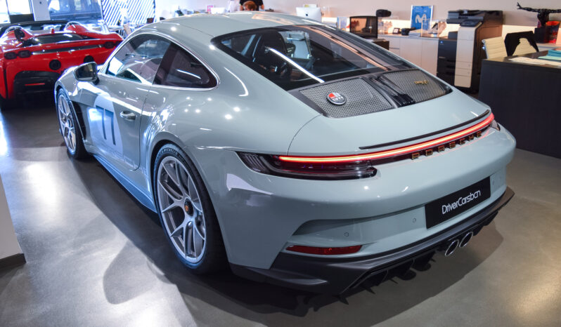 Porsche 911 S/T lleno