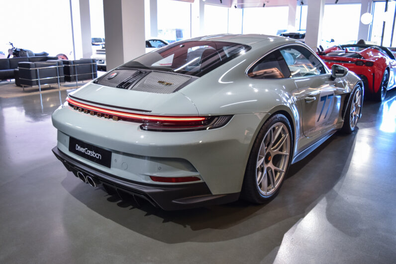 Porsche 911 S/T lleno