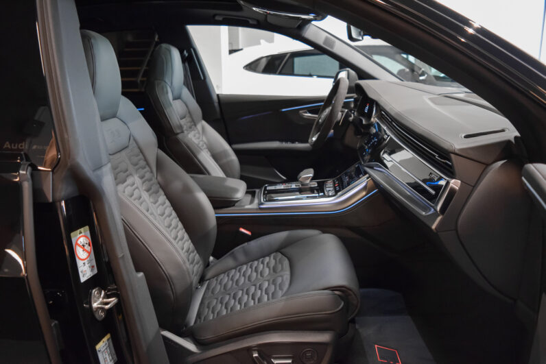 Audi RSQ8 Performance lleno