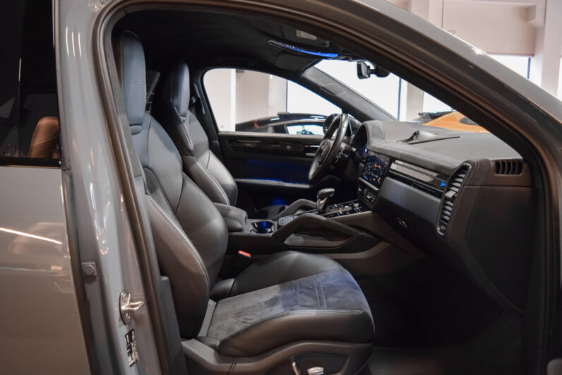 Porsche Cayenne Coupé Turbo GT lleno