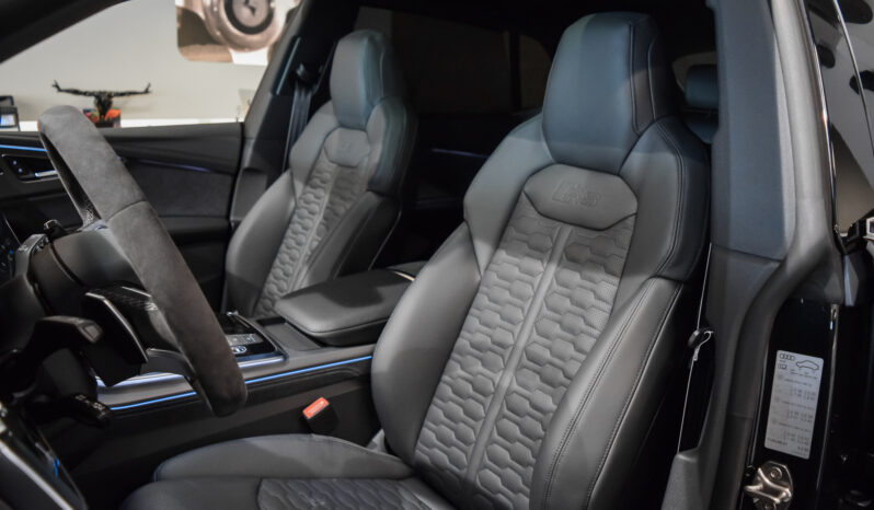 Audi RSQ8 Performance lleno