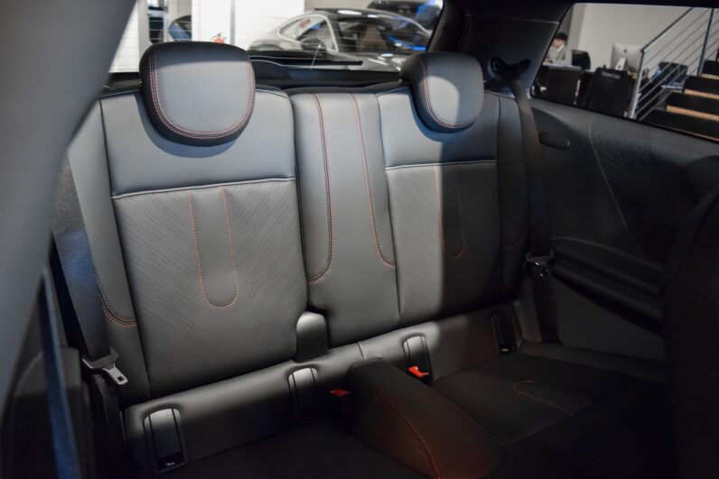 Mini John Cooper Works lleno