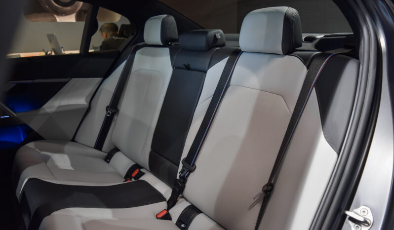 BMW M5 Berlina lleno