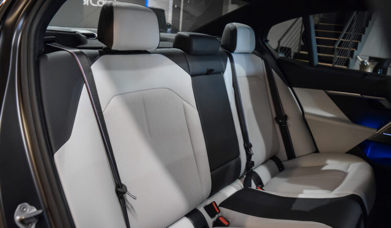 BMW M5 Berlina lleno