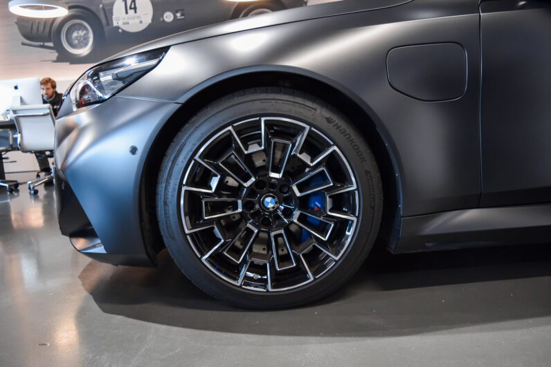 BMW M5 Berlina lleno