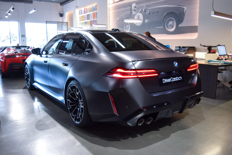 BMW M5 Berlina lleno