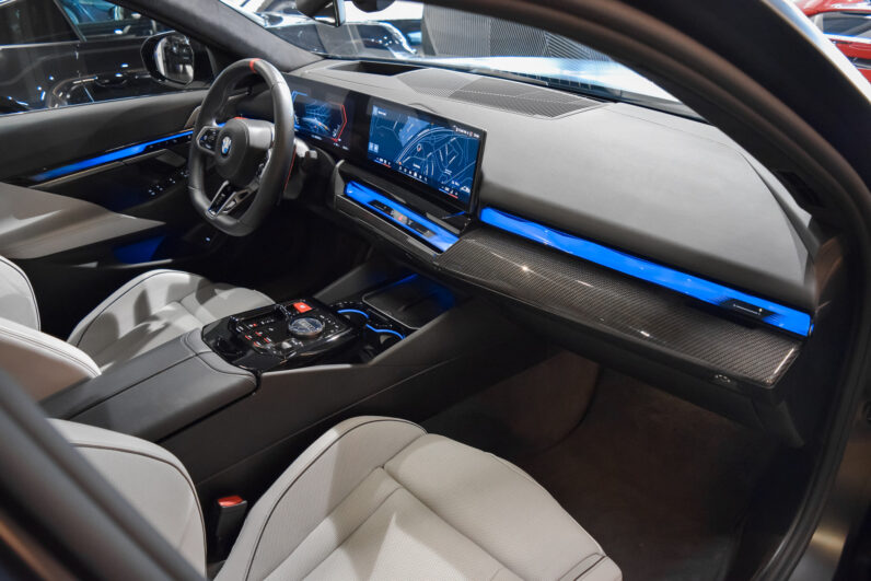 BMW M5 Berlina lleno