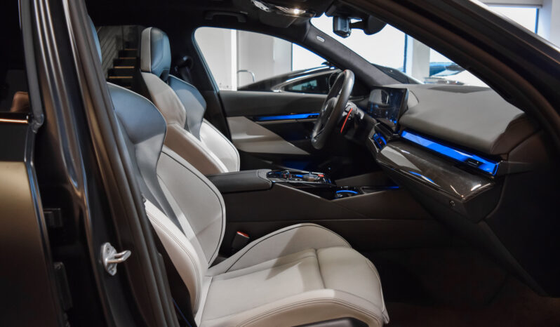 BMW M5 Berlina lleno
