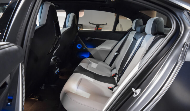BMW M5 Berlina lleno