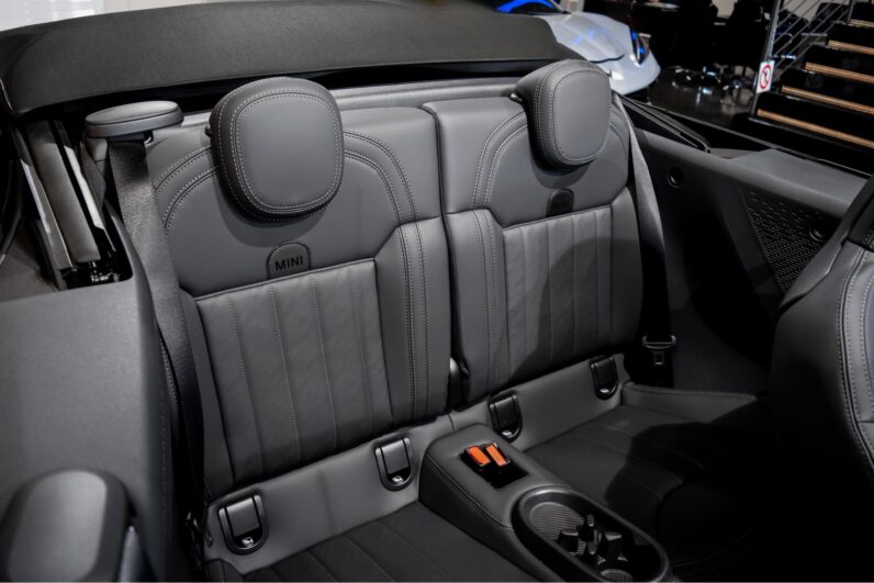 Mini John Cooper Works Cabrio lleno