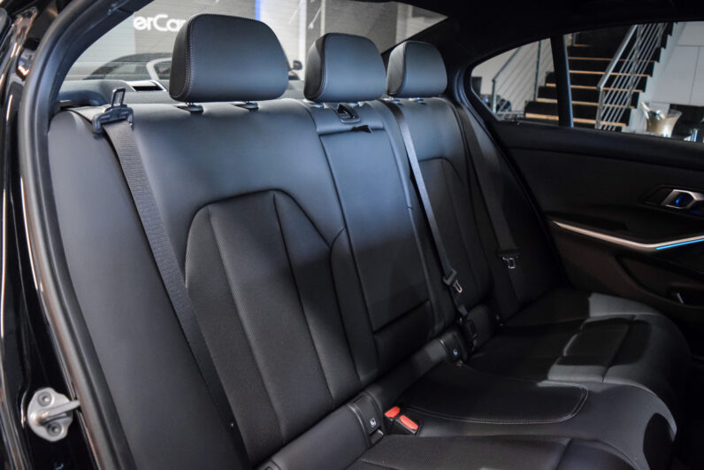 BMW Serie 3 18d M Sport lleno