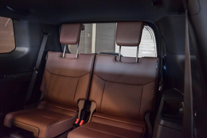 Toyota Land Cruiser VX Hybrid 7P lleno