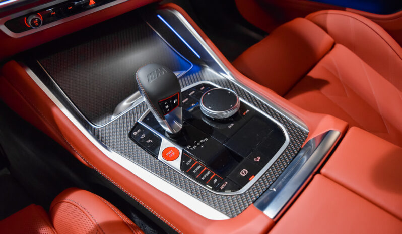 BMW XM 50e lleno