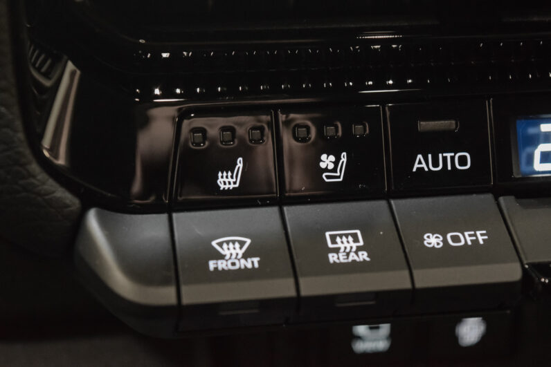 Toyota Land Cruiser VX Hybrid 7P lleno