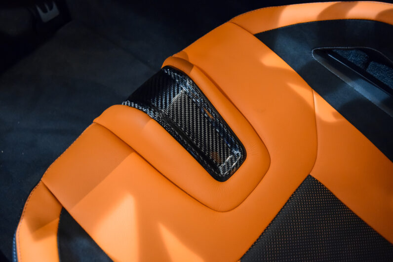 BMW M4 Competition lleno