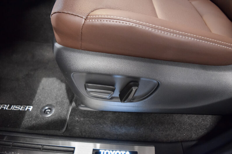 Toyota Land Cruiser VX Hybrid 7P lleno