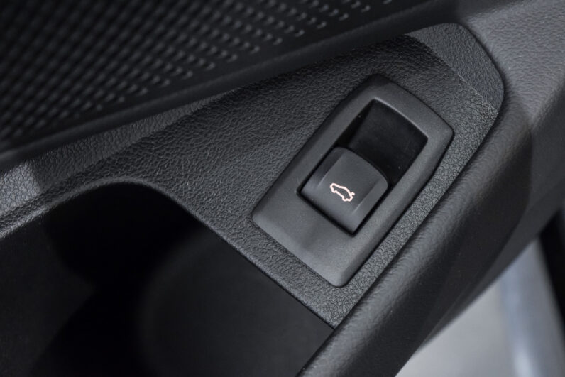 BMW Serie 3 18d M Sport lleno