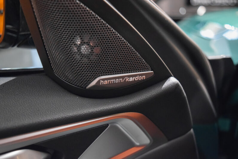 BMW M4 Competition lleno