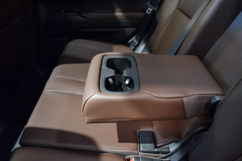 Toyota Land Cruiser VX Hybrid 7P lleno