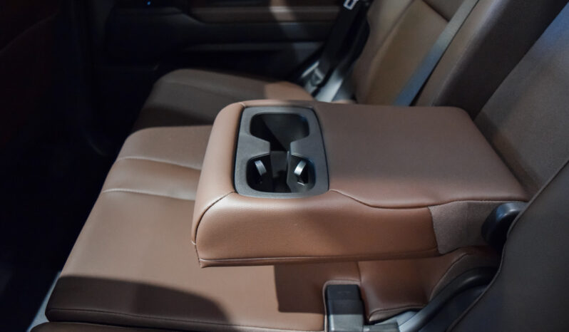 Toyota Land Cruiser VX Hybrid 7P lleno