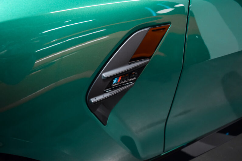 BMW M4 Competition lleno