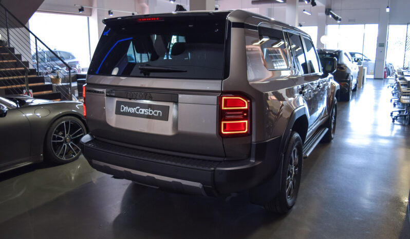 Toyota Land Cruiser VX Hybrid 7P lleno