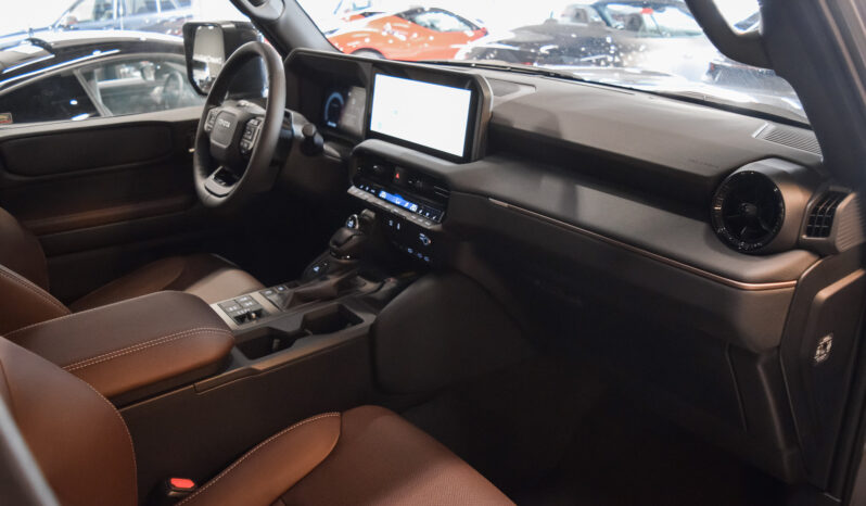 Toyota Land Cruiser VX Hybrid 7P lleno