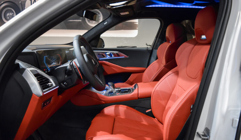 BMW XM 50e lleno