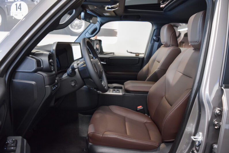 Toyota Land Cruiser VX Hybrid 7P lleno