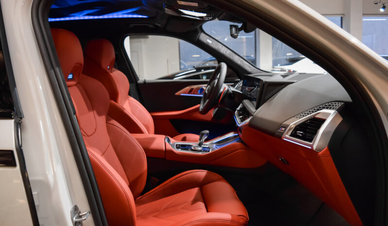 BMW XM 50e lleno