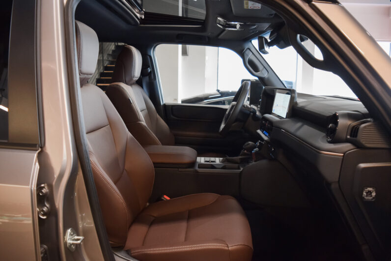 Toyota Land Cruiser VX Hybrid 7P lleno