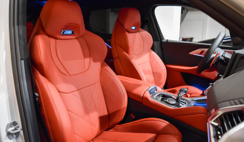 BMW XM 50e lleno