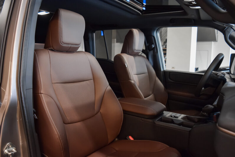 Toyota Land Cruiser VX Hybrid 7P lleno