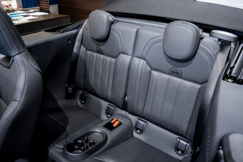 Mini John Cooper Works Cabrio lleno