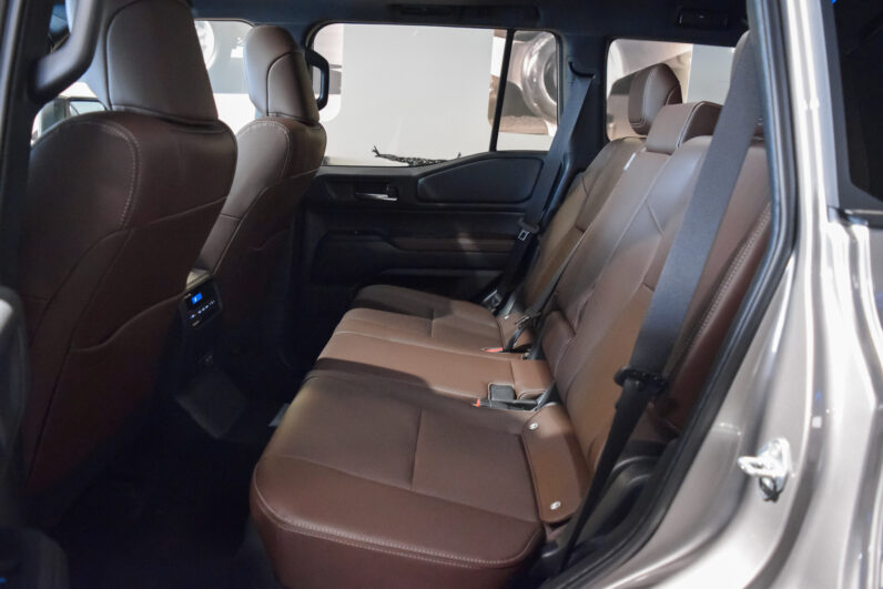 Toyota Land Cruiser VX Hybrid 7P lleno
