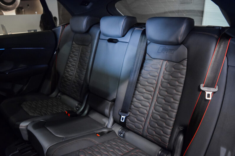 Audi RSQ8 Performance lleno