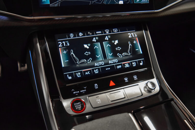 Audi RSQ8 Performance lleno