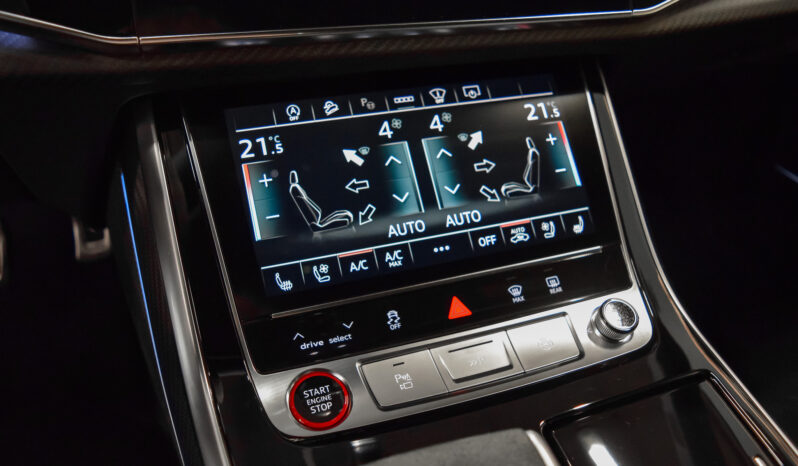 Audi RSQ8 Performance lleno