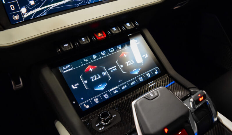 Lamborghini Urus SE lleno