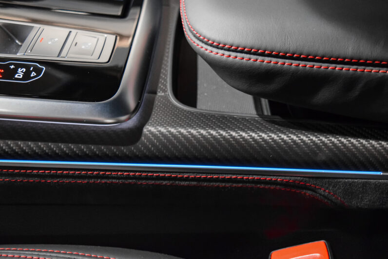 Audi RSQ8 Performance lleno