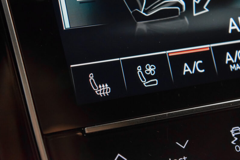 Audi RSQ8 Performance lleno