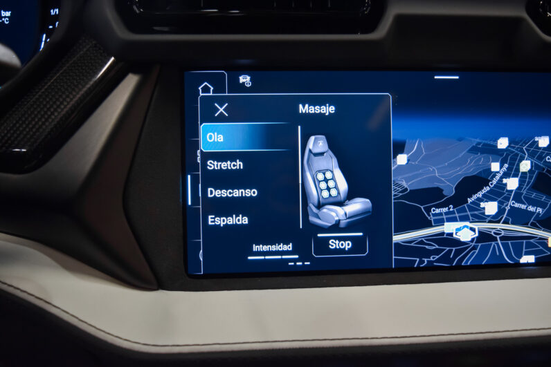 Lamborghini Urus SE lleno
