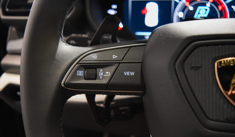 Lamborghini Urus SE lleno